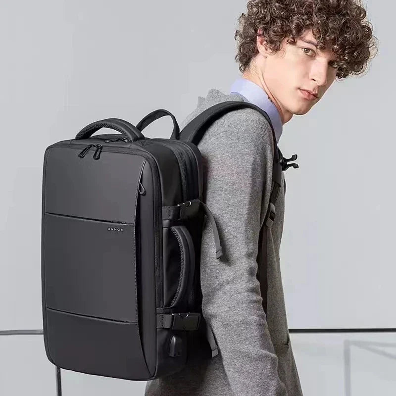 Expandable Travel Backpack – Capella